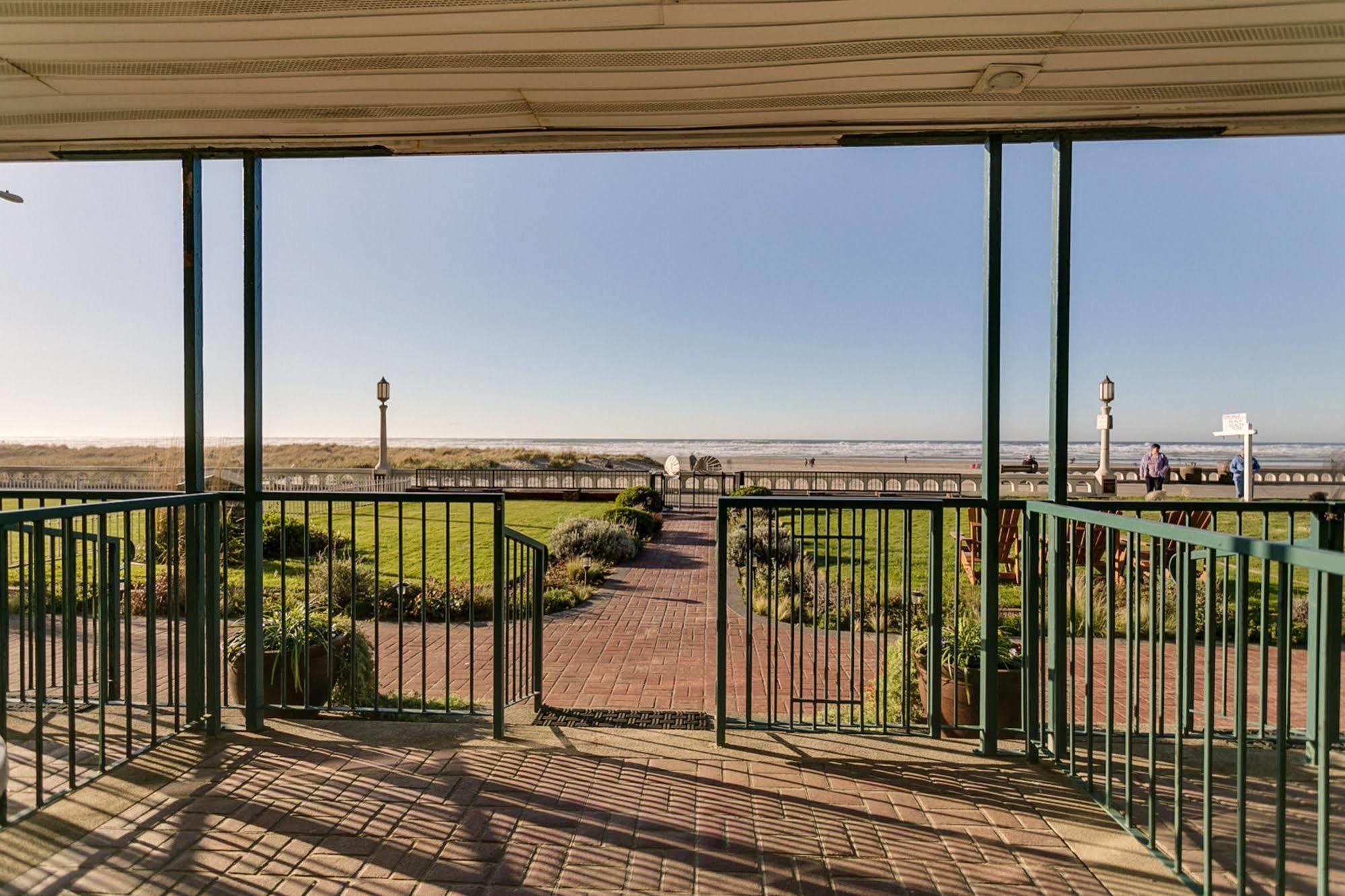 Inn At The Prom Oceanfront Seaside Εξωτερικό φωτογραφία